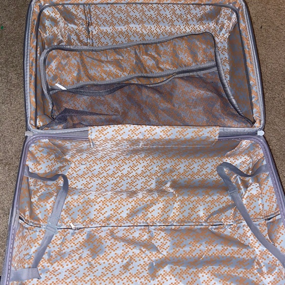suitcase - Picture 3 of 3